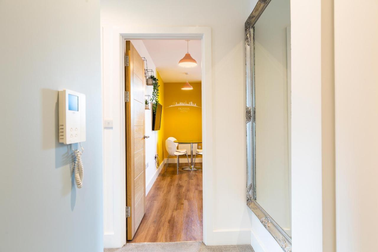 City Centre - Free Parking - Stylish 2 Bedroom Apartment Bristol Eksteriør bilde